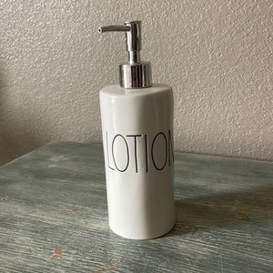 Rae Dunn lotion dispenser